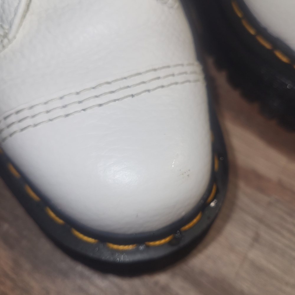 Women's White Leather Shoes